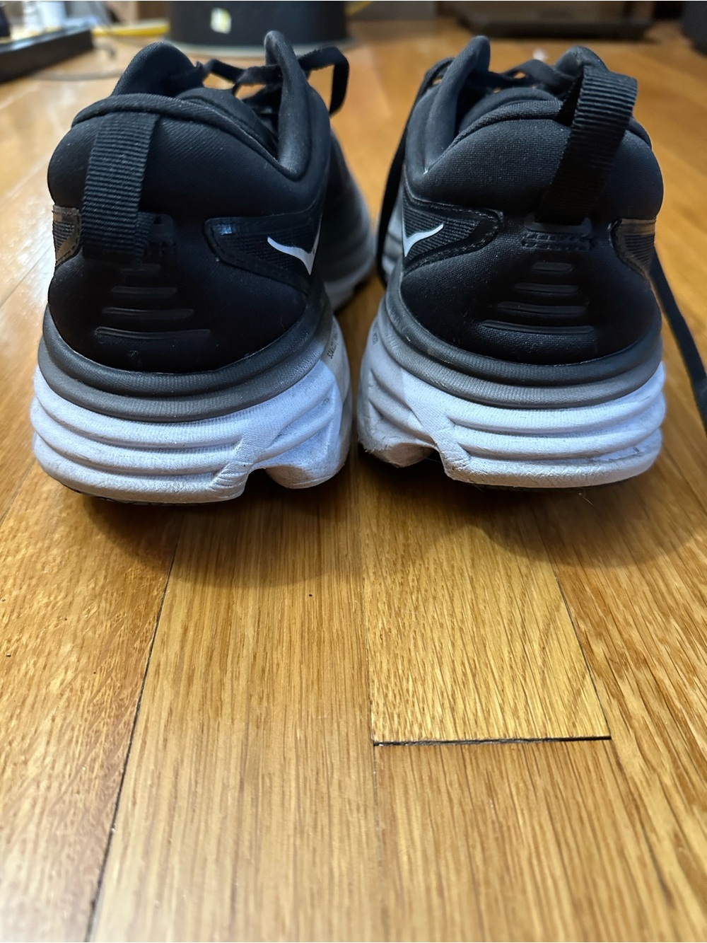 Hoka Mens Size 11 Black Bondi 8 Running Shoes - Picture 4 of 7